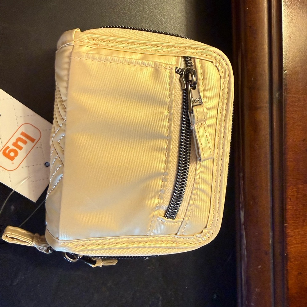 Lug Quilted Gold Patterned Wallet RFID NWT - Picture 2 of 5